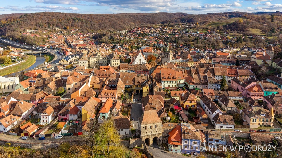 3ec59d45-2f44-4c33-bae2-eedda4a1262e