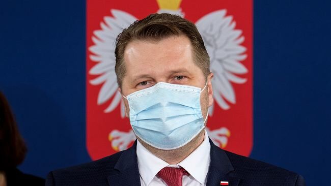 Do jakiej szkoły po wakacjach wrócą dzieci? "Czarnek chce kontroli, strachu i jednej wizji ideologicznej"