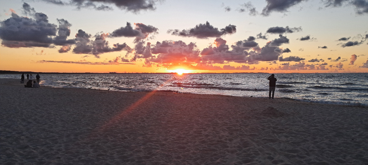 b5ffd8e0-c956-43f6-8c45-f8ffa40189dc