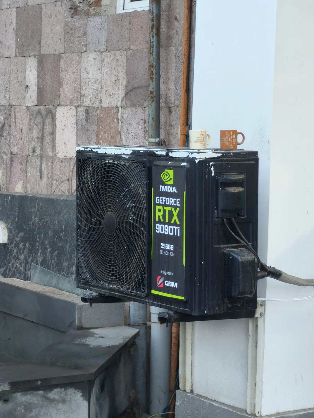 d73381d4-5a89-4e27-a366-d9f1d2847e31