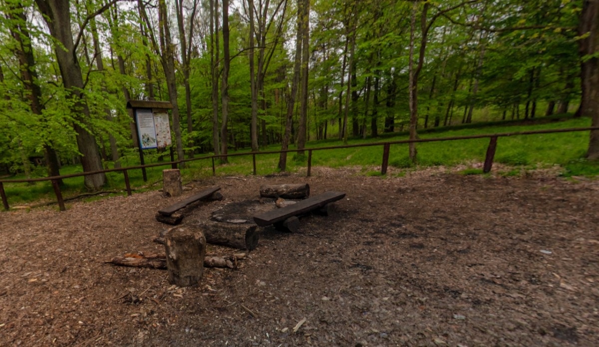 e1dc635c-9a94-4584-be90-9982f67ad02b