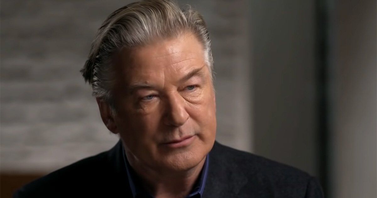 Alec Baldwin mija się z prawdą a branża filmowa ma kłopot z bronią palną. Rzecz o tragedii na planie Rust
