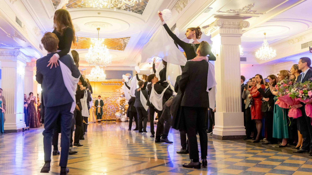 Matka zniknęła z 14 tys. zł na studniówkę w Piotrkowie Trybunalskim