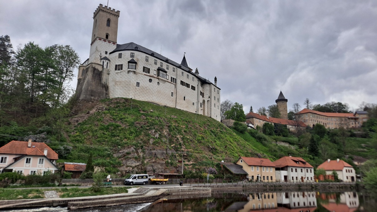 94ae6698-3f21-4cfc-a58f-c726a2405488