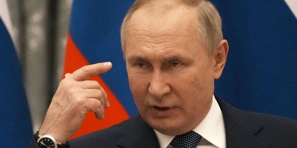 Putin do rosyjskich dyplomatów: Sytuacja na świecie coraz bardziej napięta