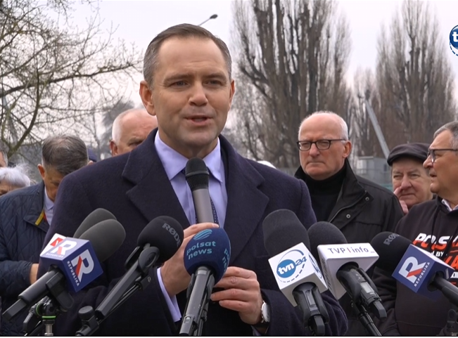 "Przemilczana" wizyta w Moskwie. Brejza zawiadamia, Nawrocki tłumaczy