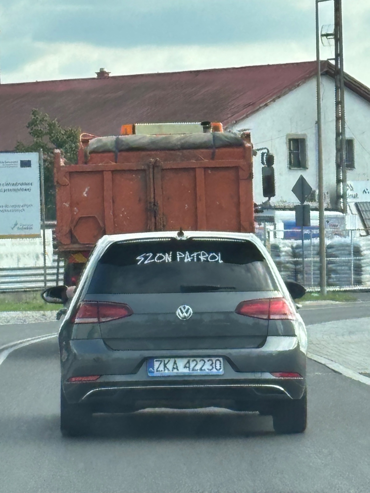 e190fe37-427b-4043-86c2-0e56ef5f8d65