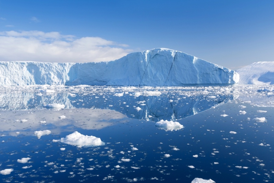 Pomiary wokół biegunów. Niski zasięg lodu na południu i północy [MAPY] - ZielonaGospodarka.pl