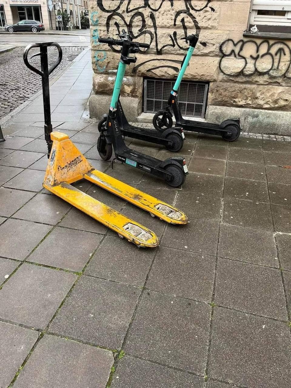 e3f7e9b1-38c9-4258-9cb3-f86148fe474a