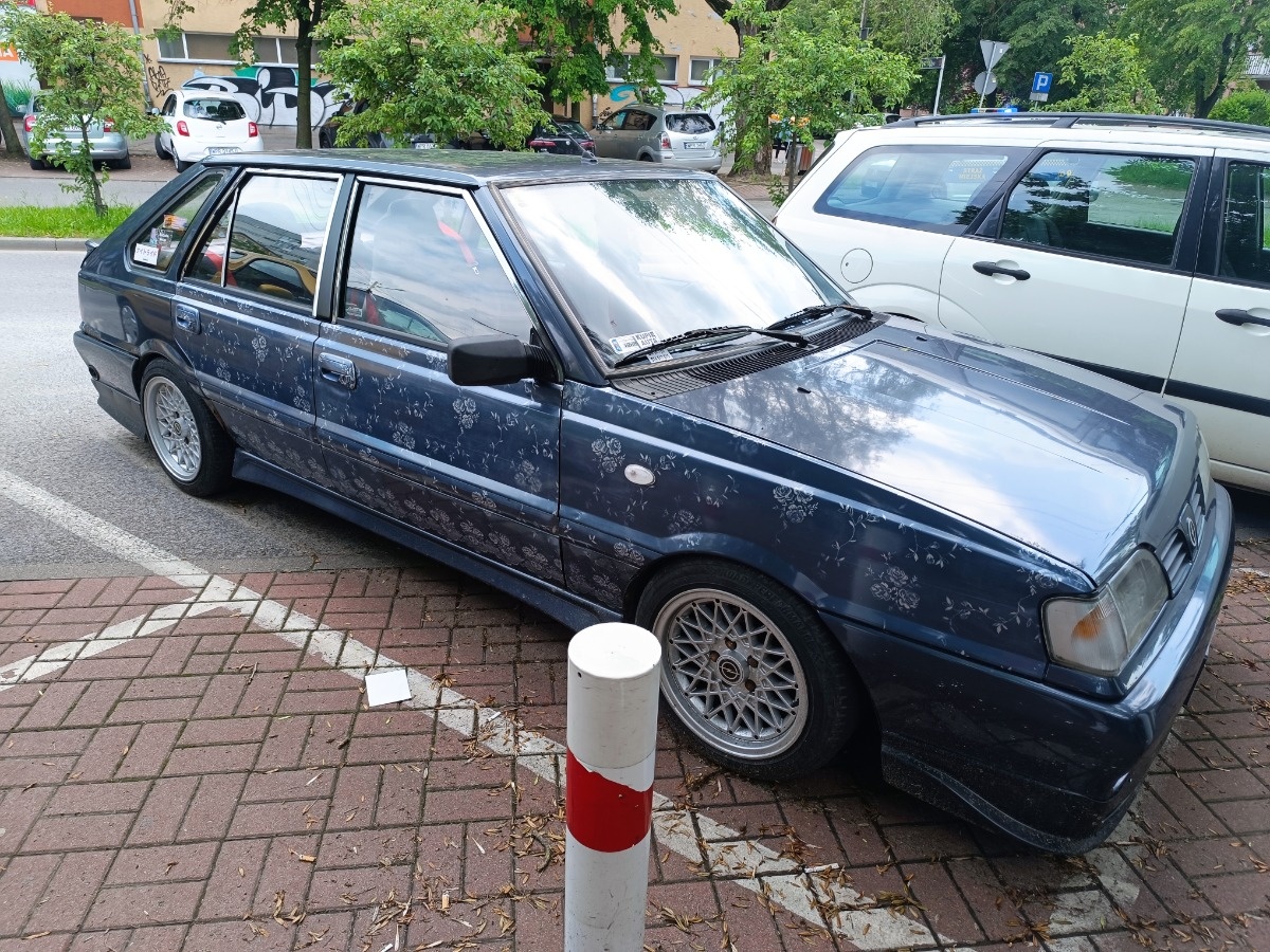 9a87b71b-2cf2-4ec2-a5d3-64ab3d2f60e7