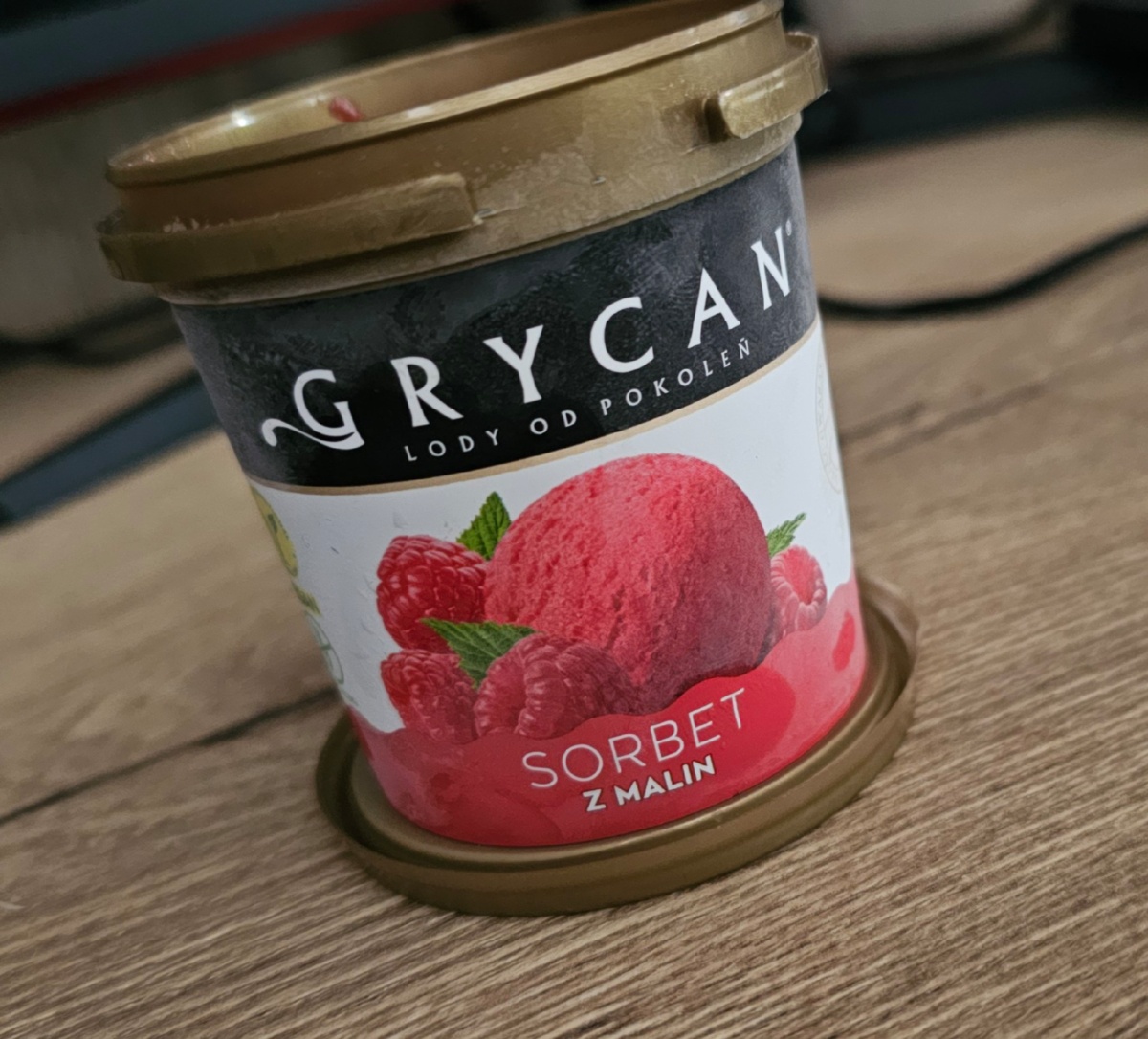 7dffb985-35ea-4350-bba0-71229644698e