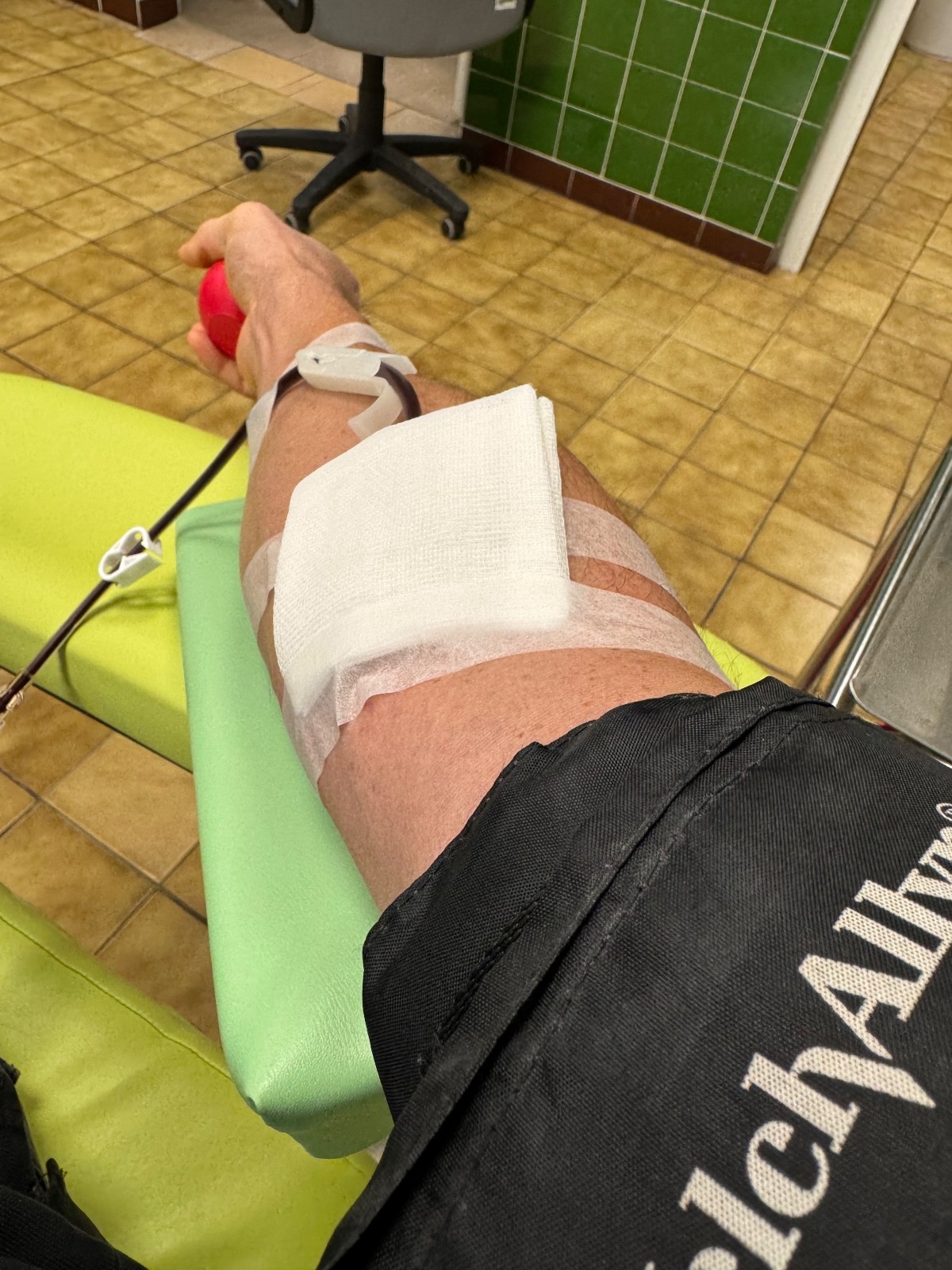 76cc598b-f6a0-46ab-8bff-56c0b4136307