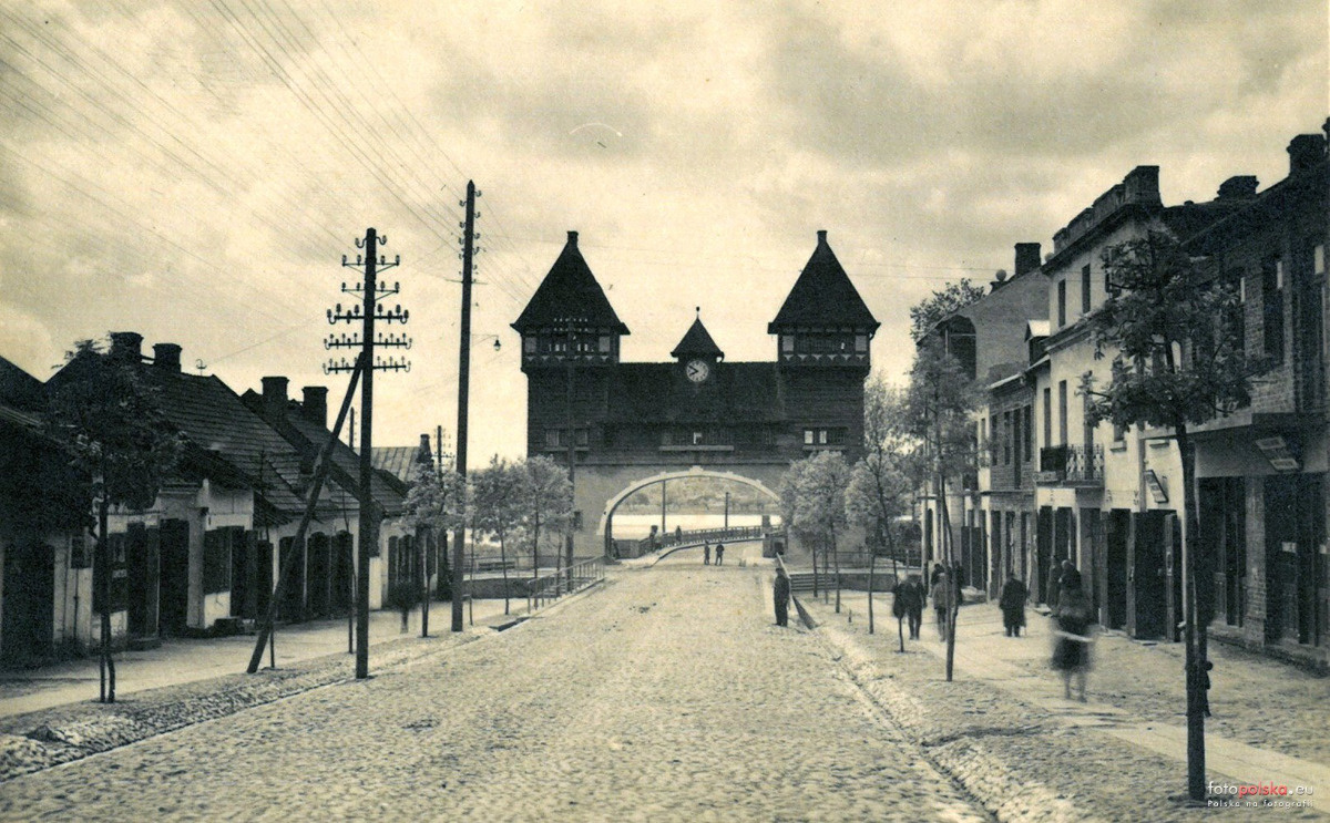 82dee683-4752-407c-8af6-cbc1f0f883e8