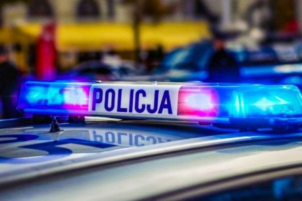 Zaskakujący manewr busa i „salto” motocyklisty. Obaj kierowcy z mandatami.