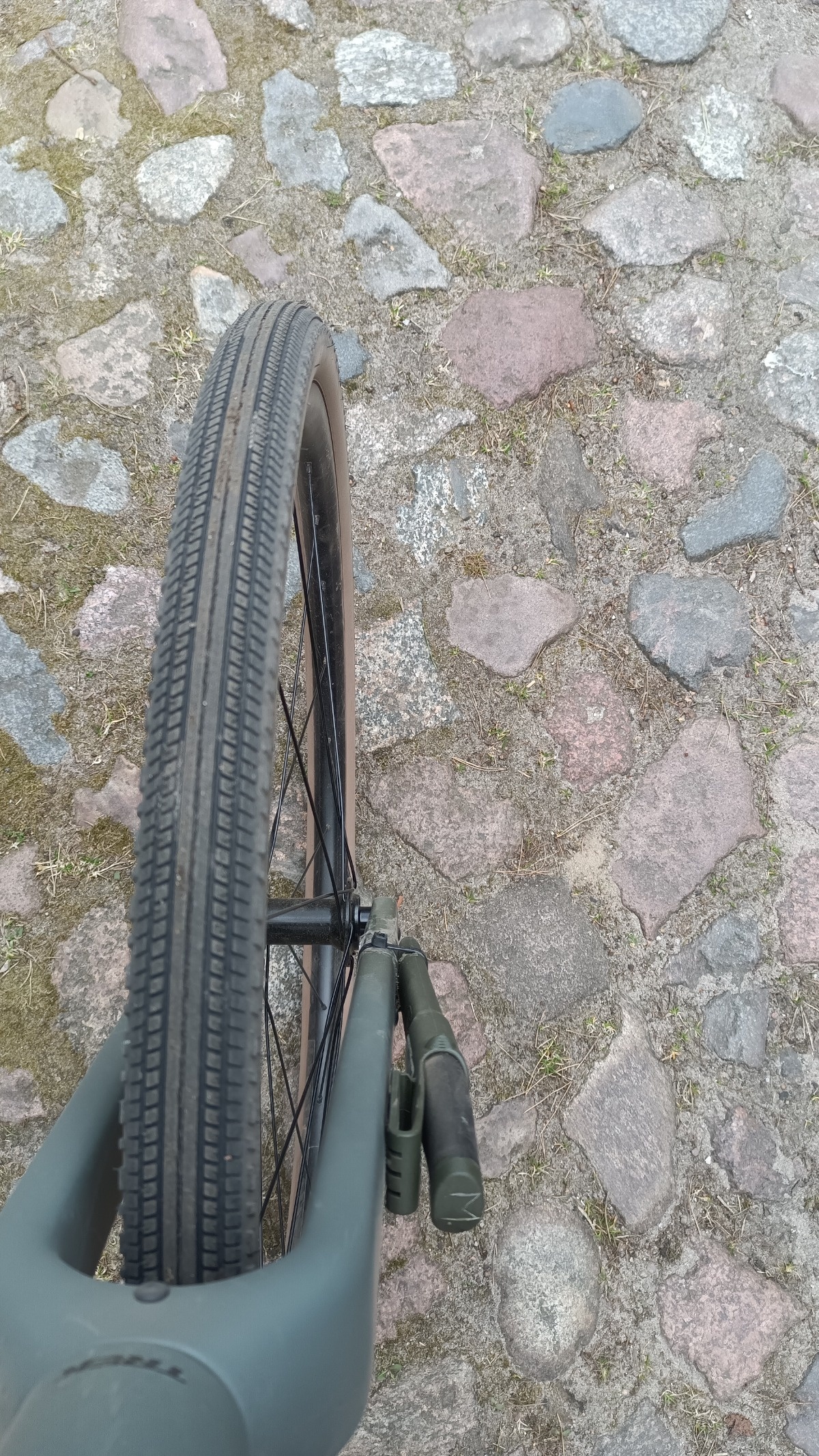 4dea76bb-a0b2-4507-b6e7-cd970981a1ec