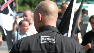 Niemcy. Uzbrojeni prawicowi ekstremiści "patrolują" granicę z Polską. Walczą z migracją