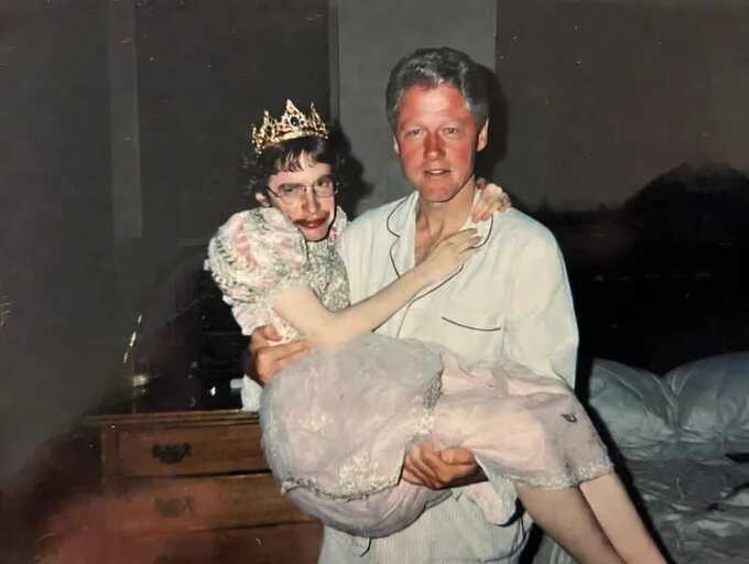 414446dd-2d7a-4716-ba94-370965ea3ea1