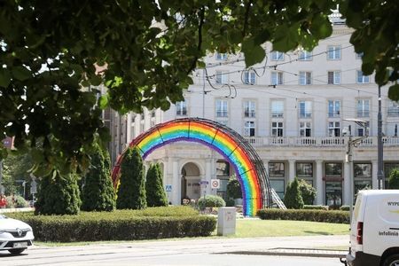 Warszawa: Na Placu Zbawiciela znów pojawiła się tęcza