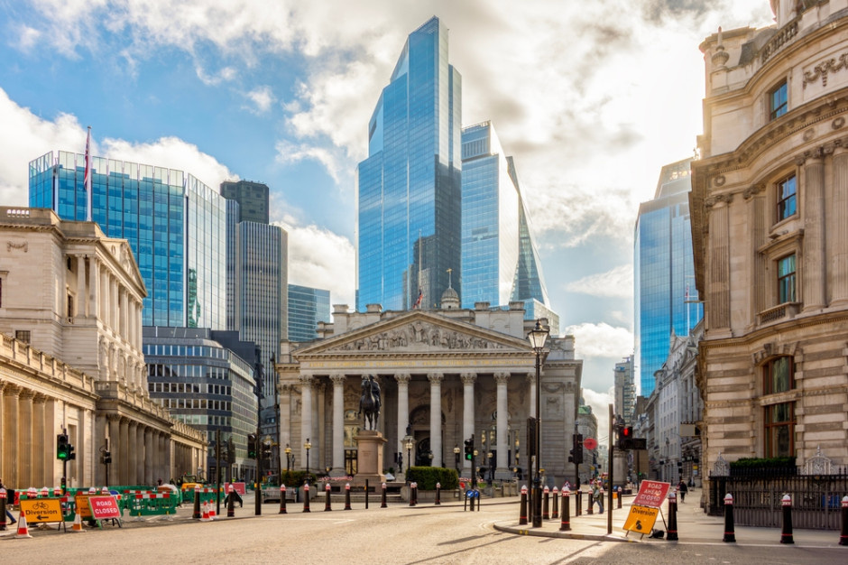 Brytyjskie banki muszą zwrócić klientom miliardy funtów