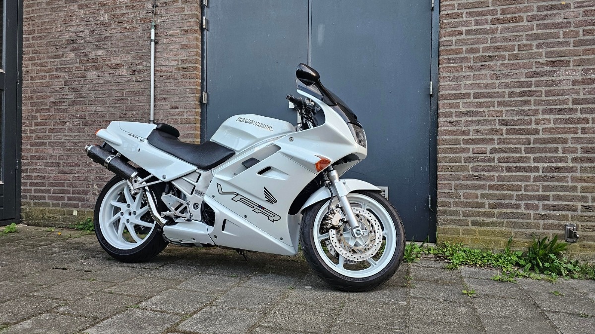 6cfba133-a348-40ff-a151-4b4c3f455a1f