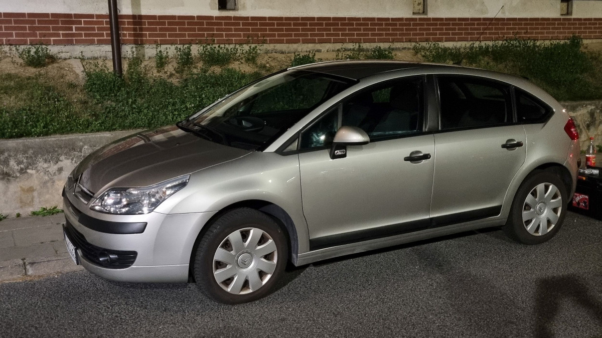 07fb40e2-b2f8-41a9-b94e-b35cf95c6ec0