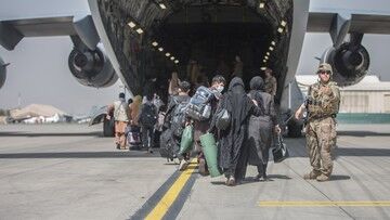 CNN: wg Pentagonu Biden musi we wtorek zdecydować, czy przedłużyć ewakuację z Kabulu