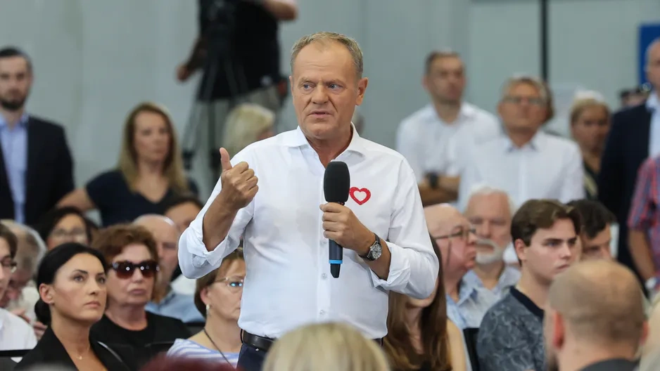 Są problemy z budżetem. Premier mówi  "jesteśmy w czołówce UE pod względem wydatków socjalnych"