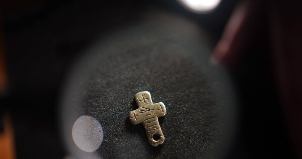 Krzyż pokryty runami. Naukowcy go odczytali, byli zaskoczeni