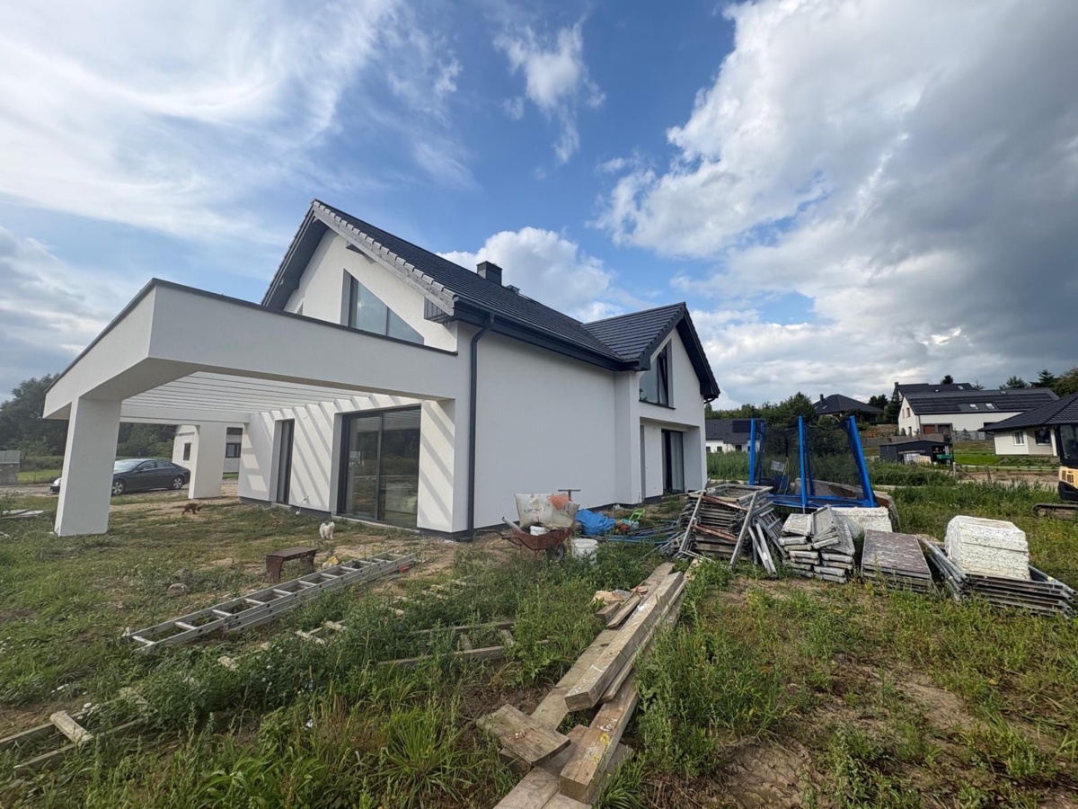 ca630ad9-a2c1-4b11-a71e-0565143b1ef2