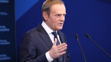 Lider PO Donald Tusk złożył Polakom życzenia noworoczne. Zacytował Wisławę Szymborską