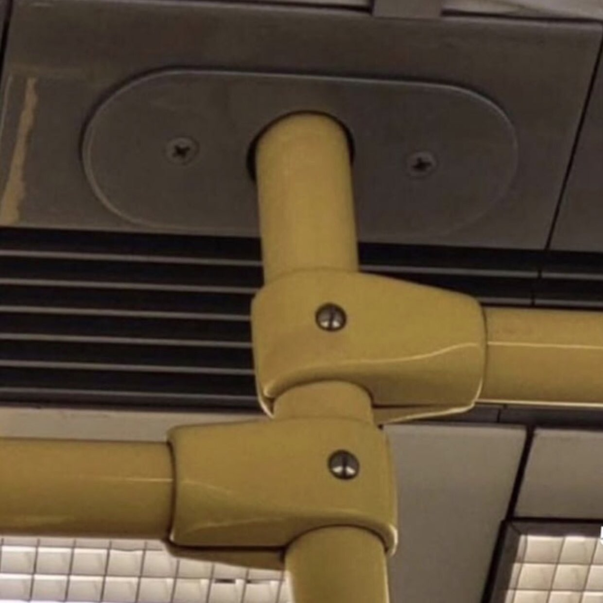 42421884-c92a-4f3a-bf74-5761482abc4d