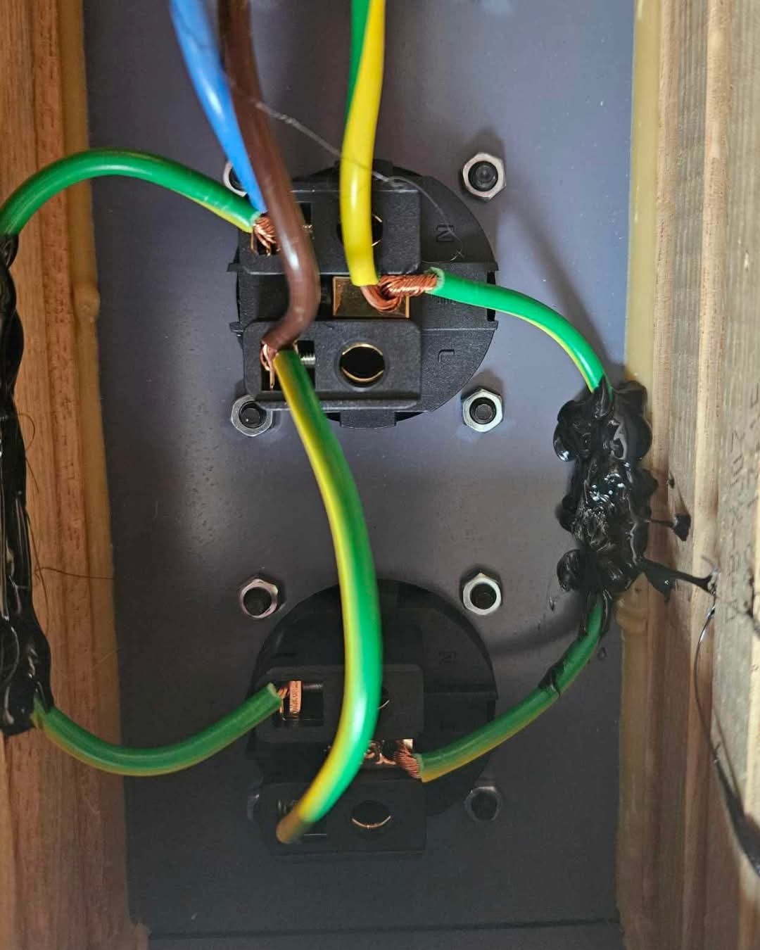 32ee81f4-df14-47fd-9b36-37d8bbe5b6bc