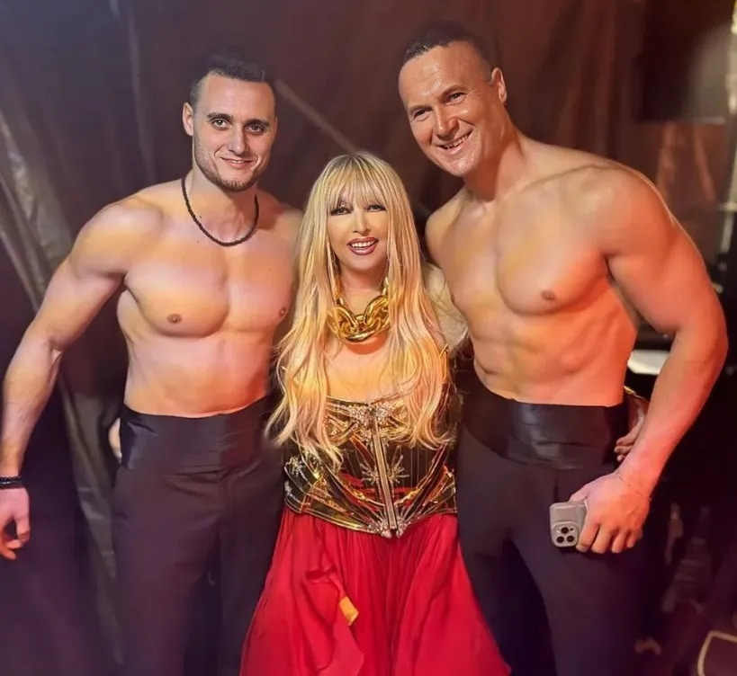 0f1dd0f3-0bf2-46e9-8a1e-f3922566a1b7