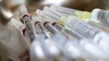 USA. 153 pracowników szpitala straciło pracę. Nie chcieli zaszczepić się przeciwko COVID-19