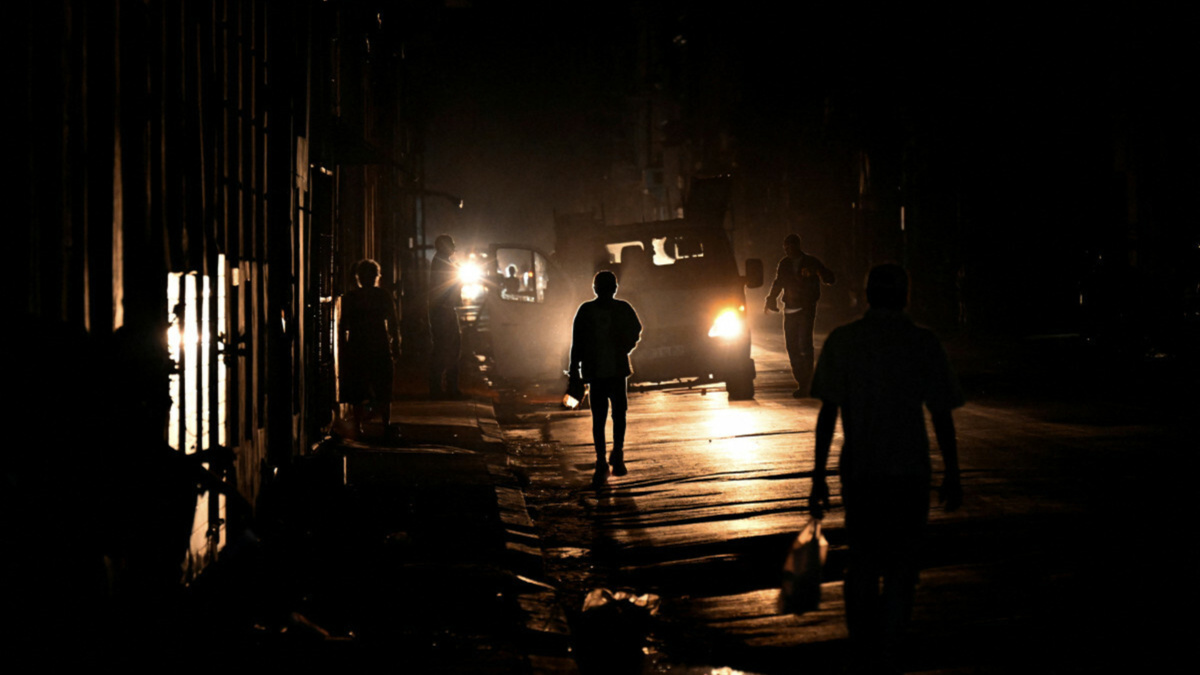 Cały kraj sparaliżowany, kryzys się pogłębia. Dwie trzecie mieszkańców bez prądu