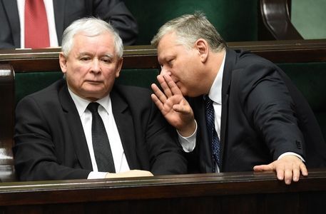 Lex TVN nie teraz. „PiS szuka większości”