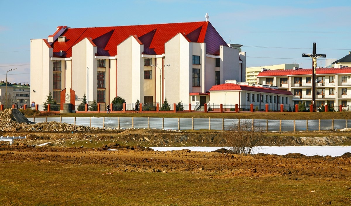 Jest projekt ustawy zakazujący nieodpłatnego przekazywania państwowej ziemi Kościołowi