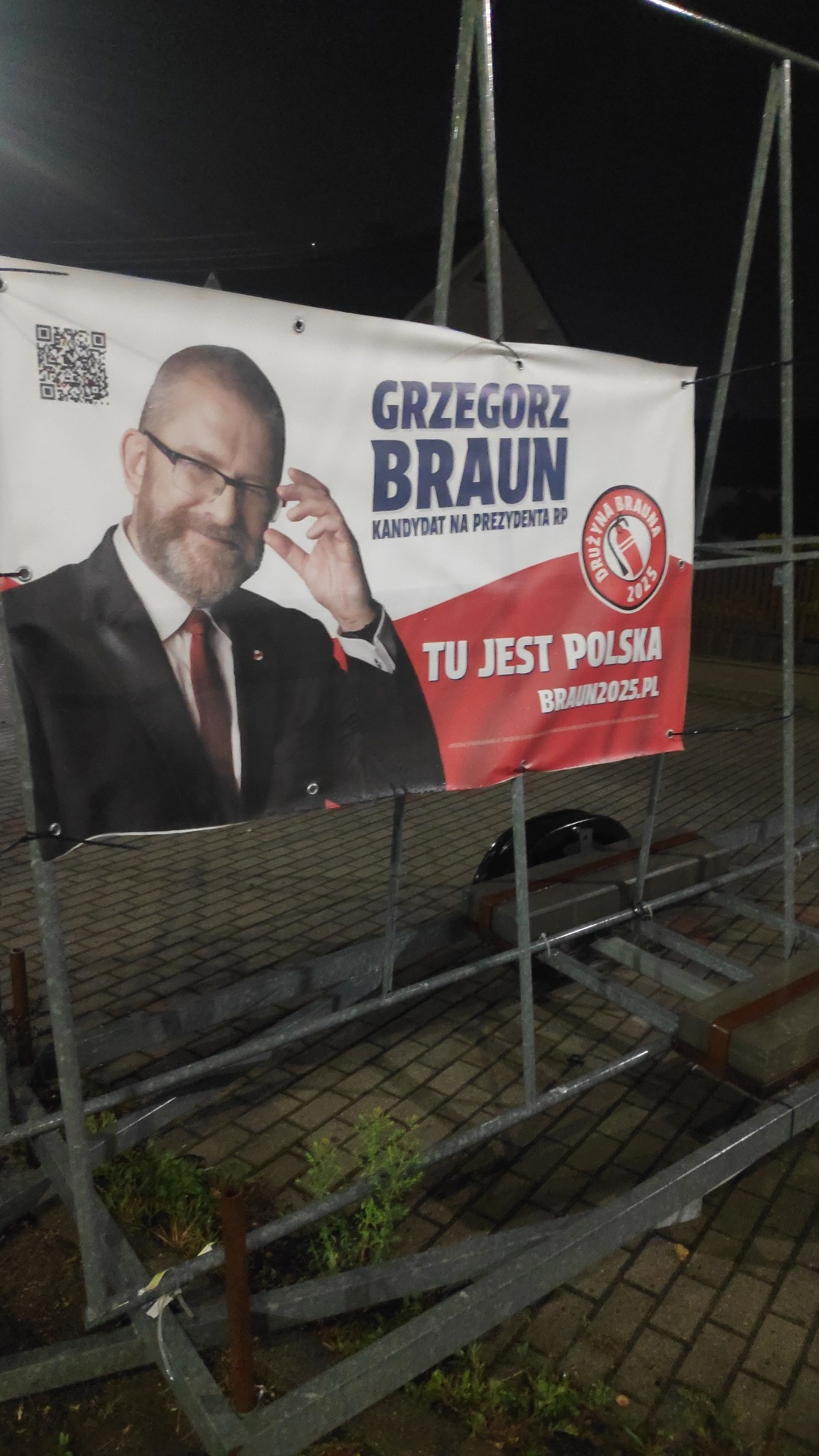 e2ddd0f5-9289-439e-8a15-899be5eb7750