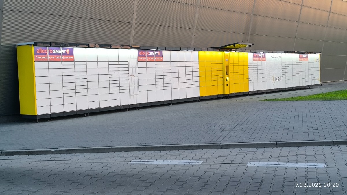 11896462-6892-4f7d-9e85-9a5de8e0452d