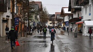 Koronawirus. Choć wskaźniki zakażeń są wysokie, to kraje w Europie łagodzą restrykcje