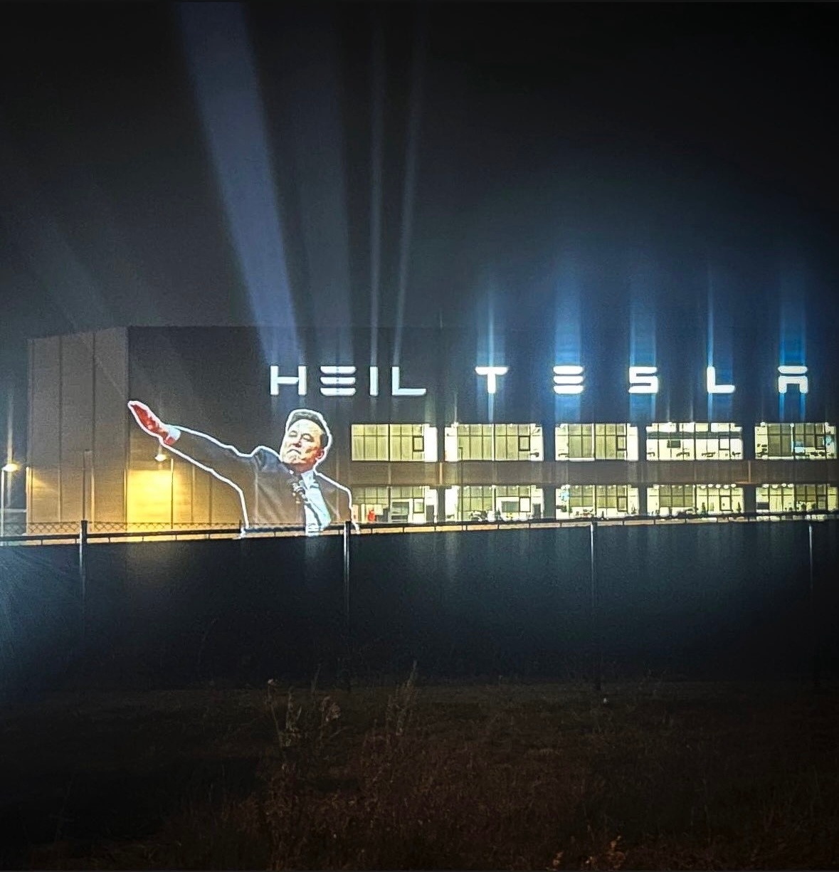 c7f17421-979c-4315-8f5c-fe44221b2323