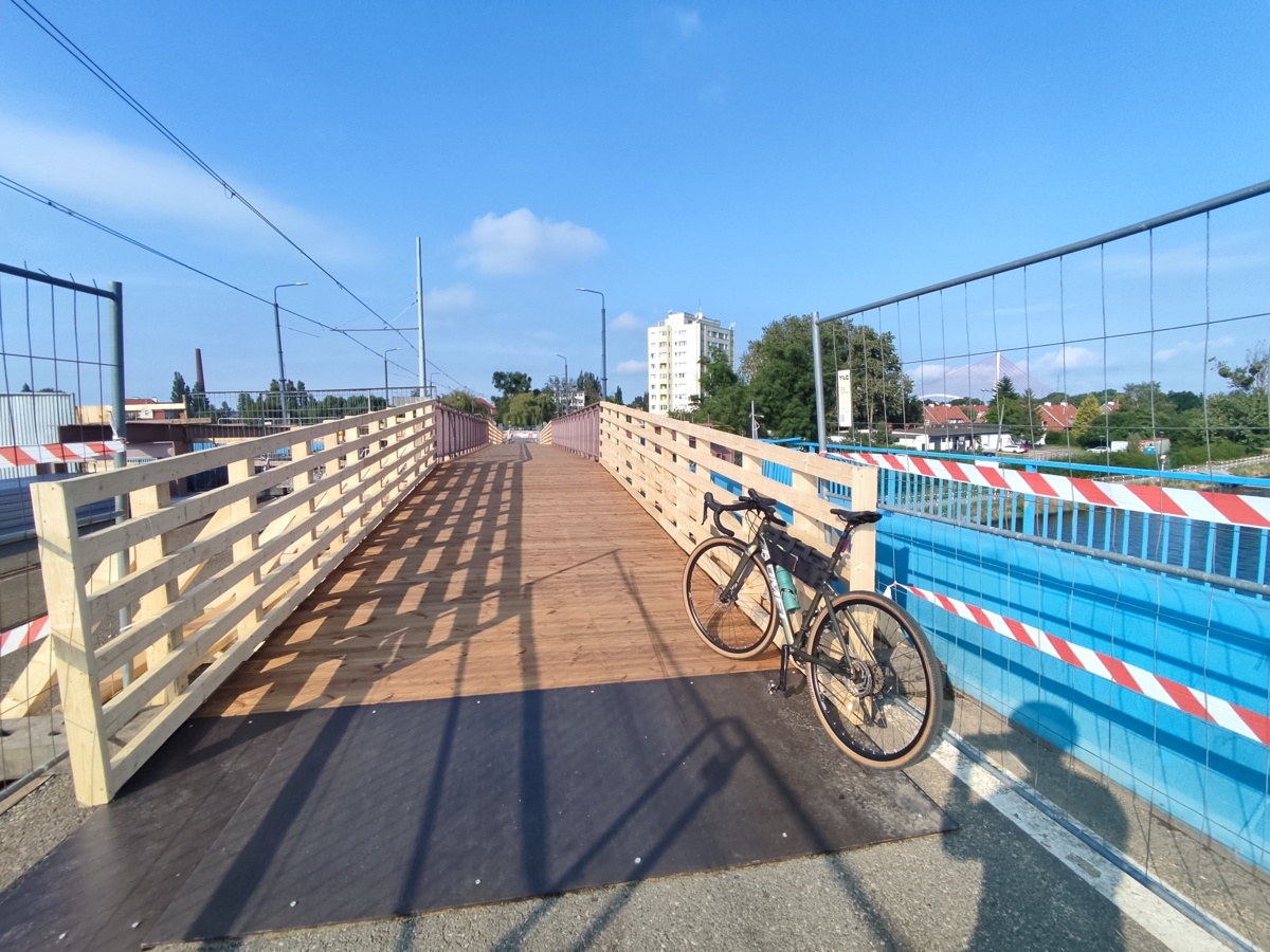 2757737b-b6a6-4d9c-97e0-b6ffb16c647b