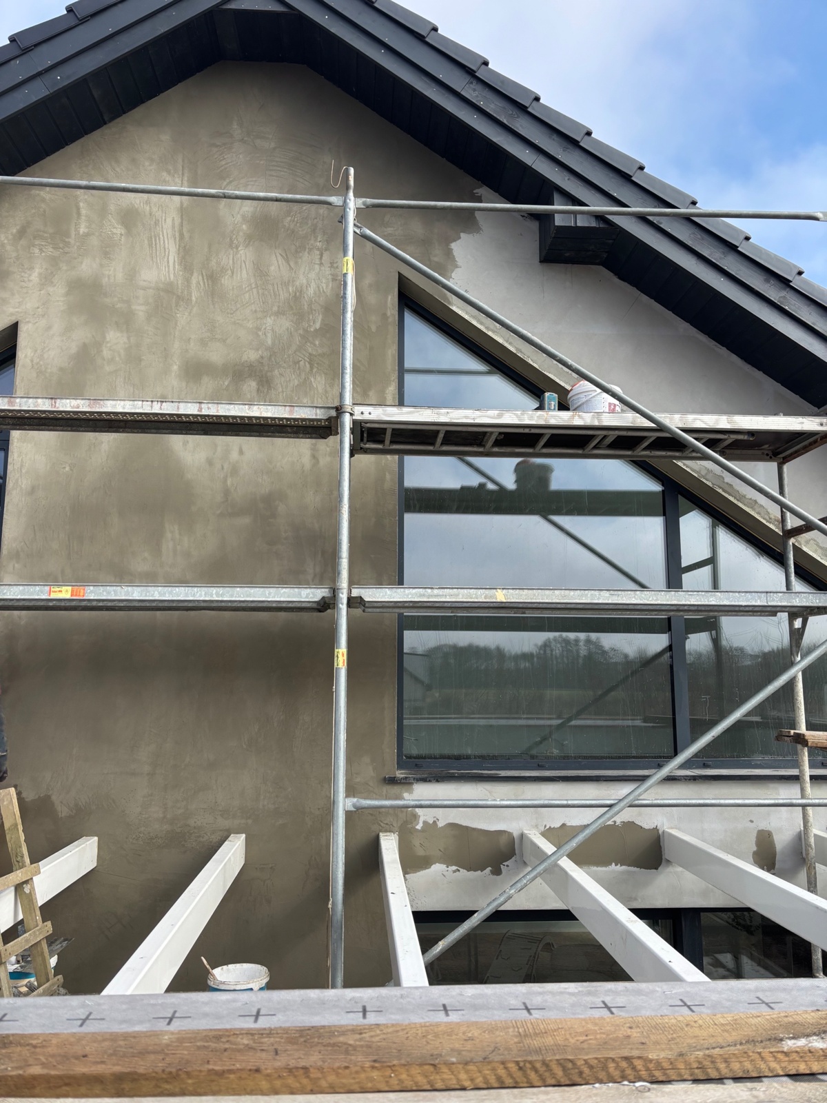 b35df51c-4402-4de7-ae06-1343a55159de