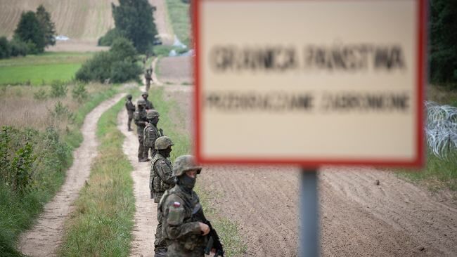 "Ci ludzie znaleźli się w pułapce". Aktywistka o sytuacji przy polsko-białoruskiej granicy