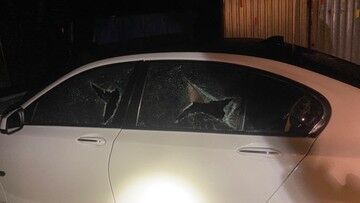 Małopolskie. 25-latek zniszczył siekierą bmw. Myślał, że to auto rywala