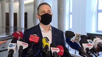 Troje posłów odeszło z PiS. Politycy komentują