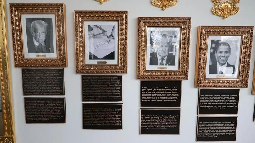 Trump drwi z Bidena i Obamy. Wywiesił obraźliwe podpisy pod "portretami"