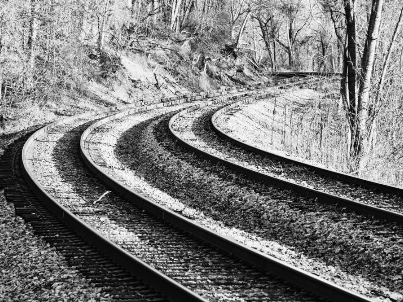 Gdy pękają tory, a państwo milczy.