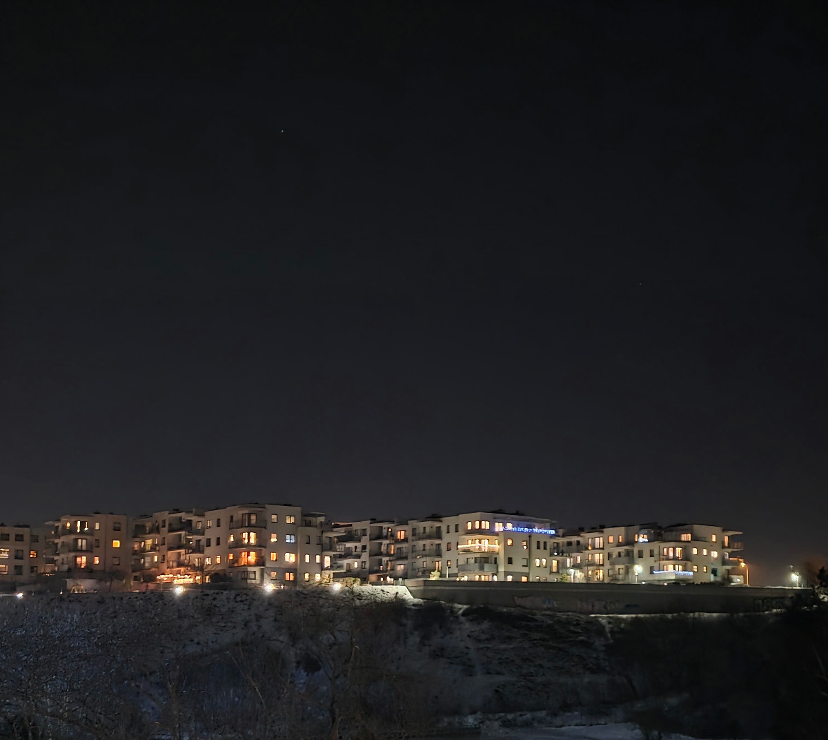 f1509210-ef65-40e1-9631-8363dc941969