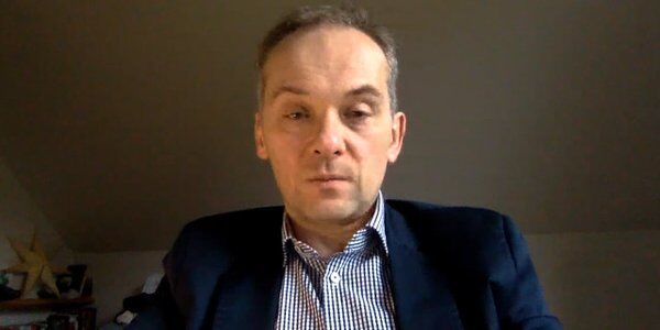 Dr Szułdrzyński o epidemii: Czy jest wyższa cena, niż poświęcanie obywateli?